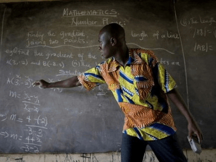 Education stakeholders call for “urgent” recruitment of new teachers as many leave the country
