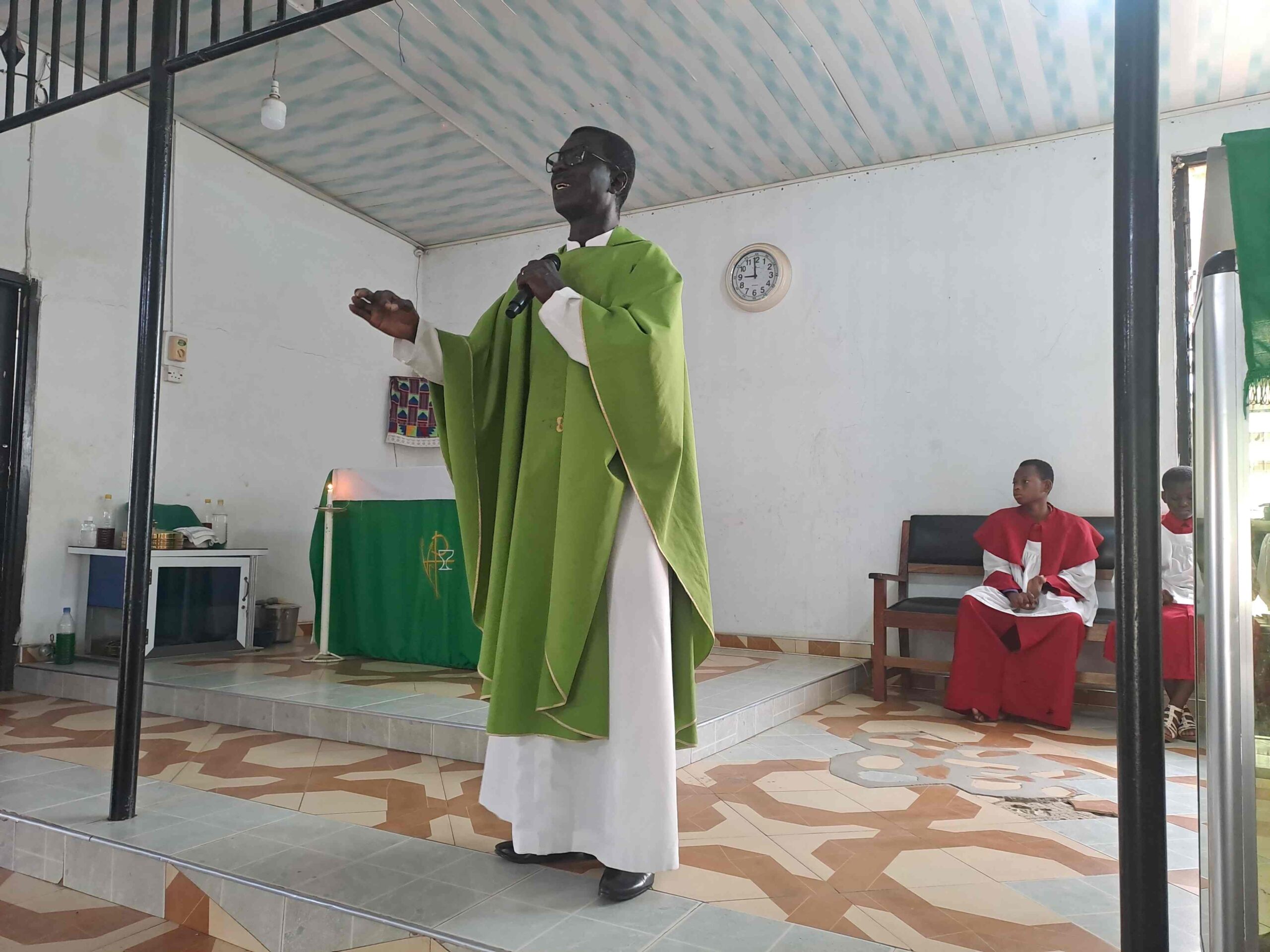 Anglican priest decries greed and negligence among people in leadership