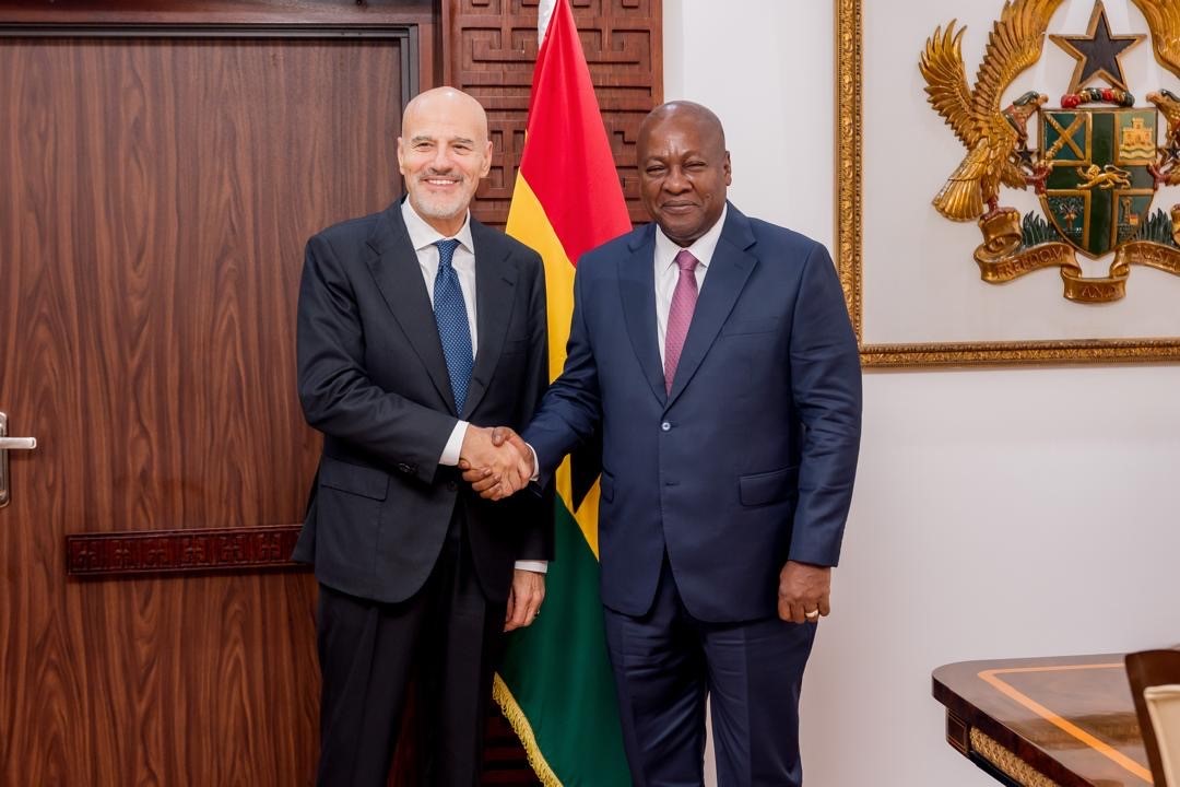 Eni CEO pays courtesy call on President Mahama  