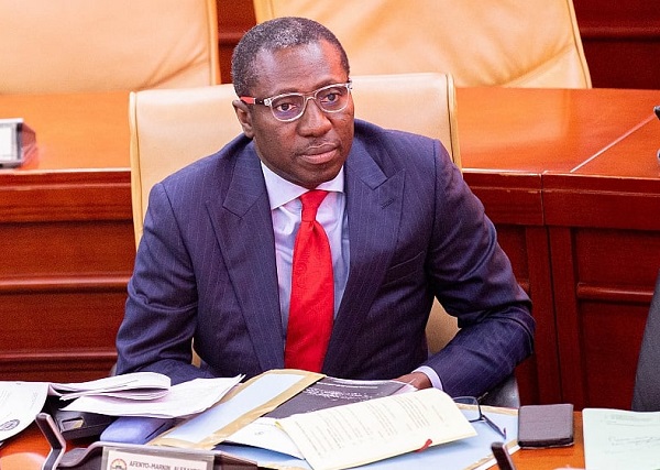 Minority Leader urges Bank of Ghana to resist political influence